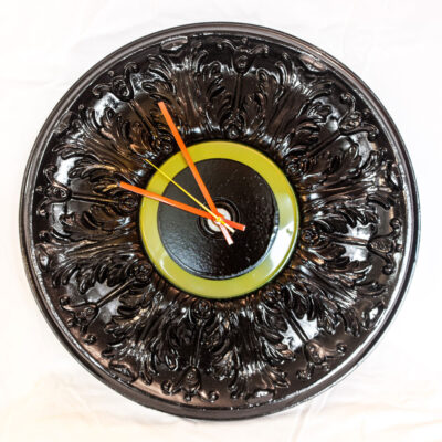 repurposed-ceiling-medallion-clock-main